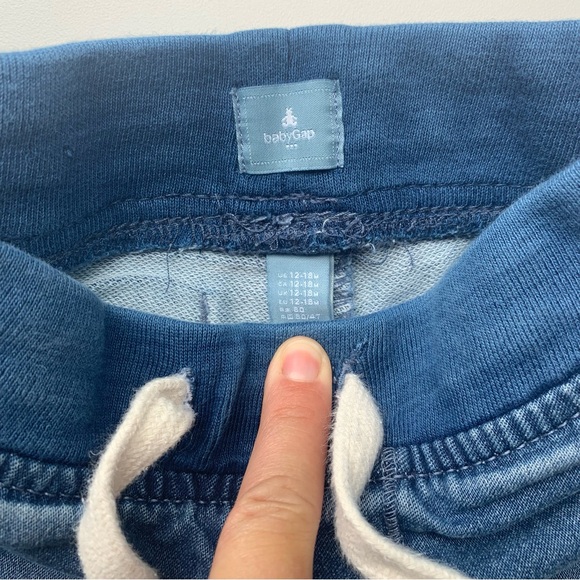 2/$10 GAP Toddler boy shorts 12-18m - Picture 2 of 3